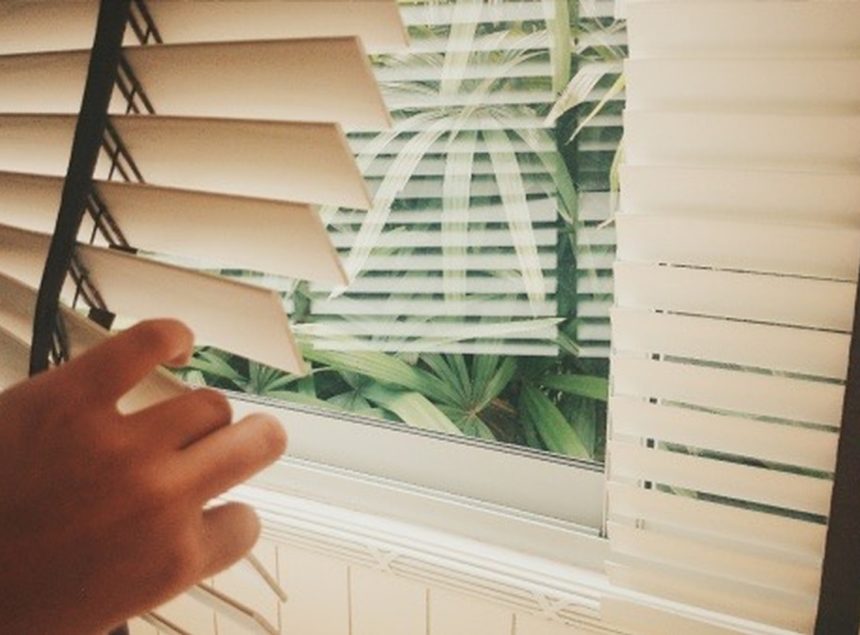 Roleta sama się opuszcza, co zrobić? Roleta sama się opuszcza, co zrobić?