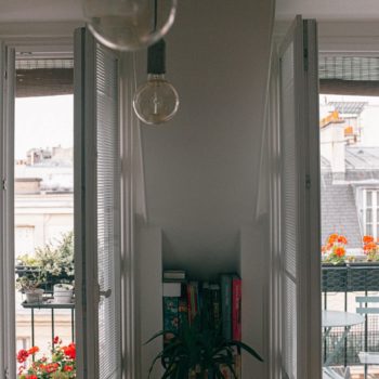 Jaką roletę wybrać na drzwi balkonowe? Jaką roletę wybrać na drzwi balkonowe?