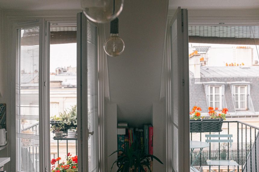 Jaką roletę wybrać na drzwi balkonowe? Jaką roletę wybrać na drzwi balkonowe?