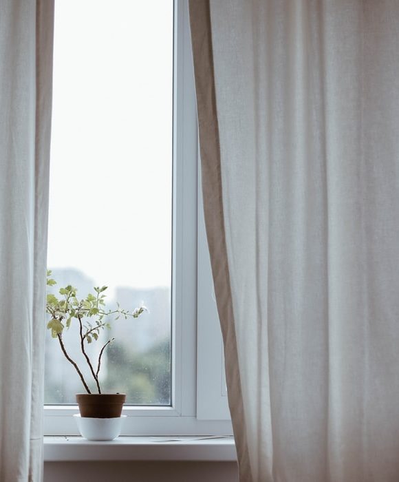 Jaki kolor moskitiery wybrać? Poradnik Jaki kolor moskitiery wybrać? Poradnik