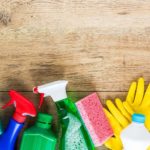 jak czyścić drewniane żaluzje